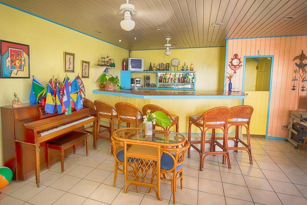 Dickenson Bay Anchorage Inn מראה חיצוני תמונה