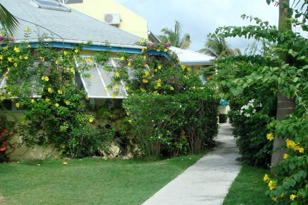 Dickenson Bay Anchorage Inn מראה חיצוני תמונה