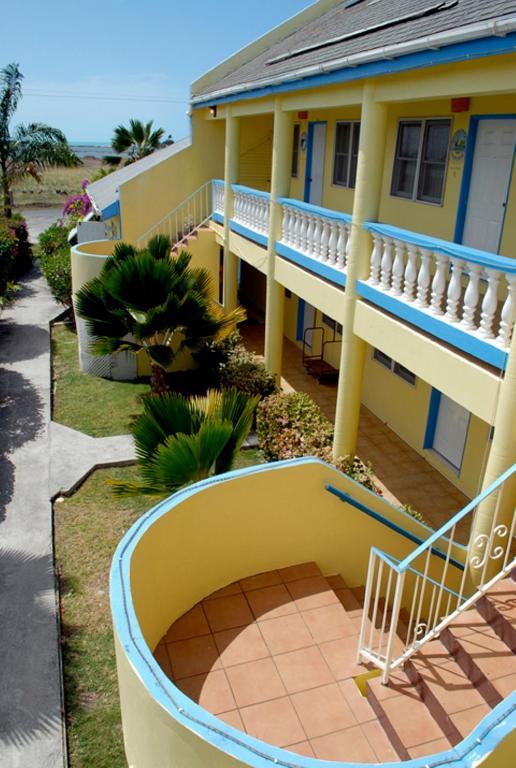 Dickenson Bay Anchorage Inn מראה חיצוני תמונה