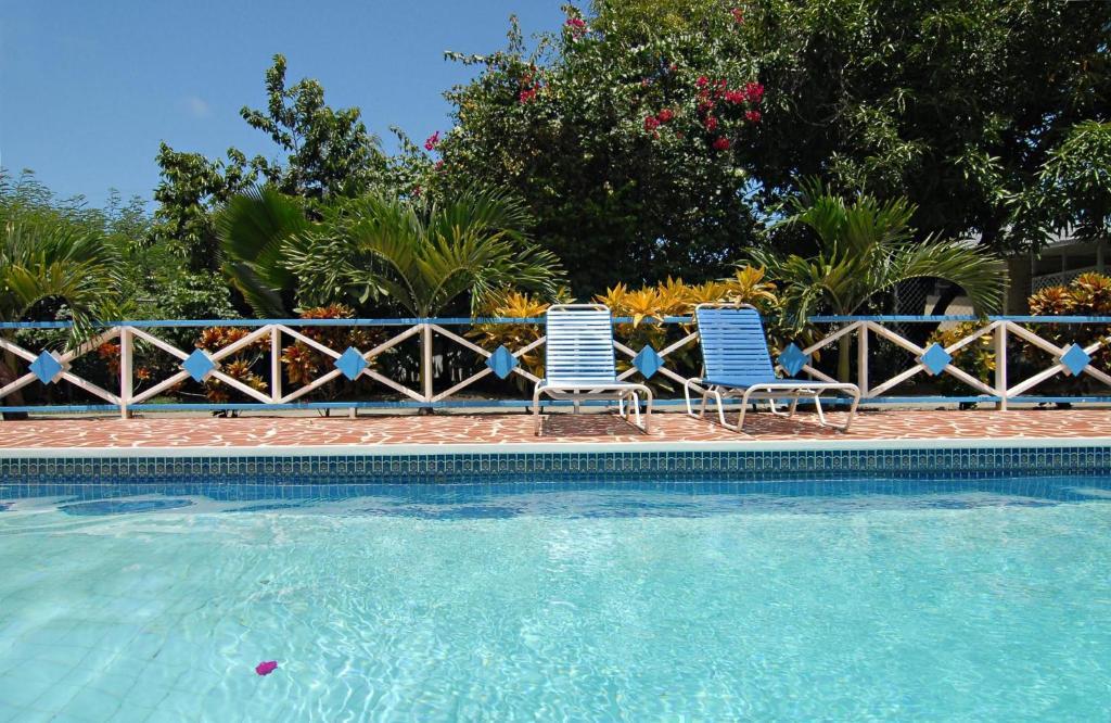 Dickenson Bay Anchorage Inn מראה חיצוני תמונה