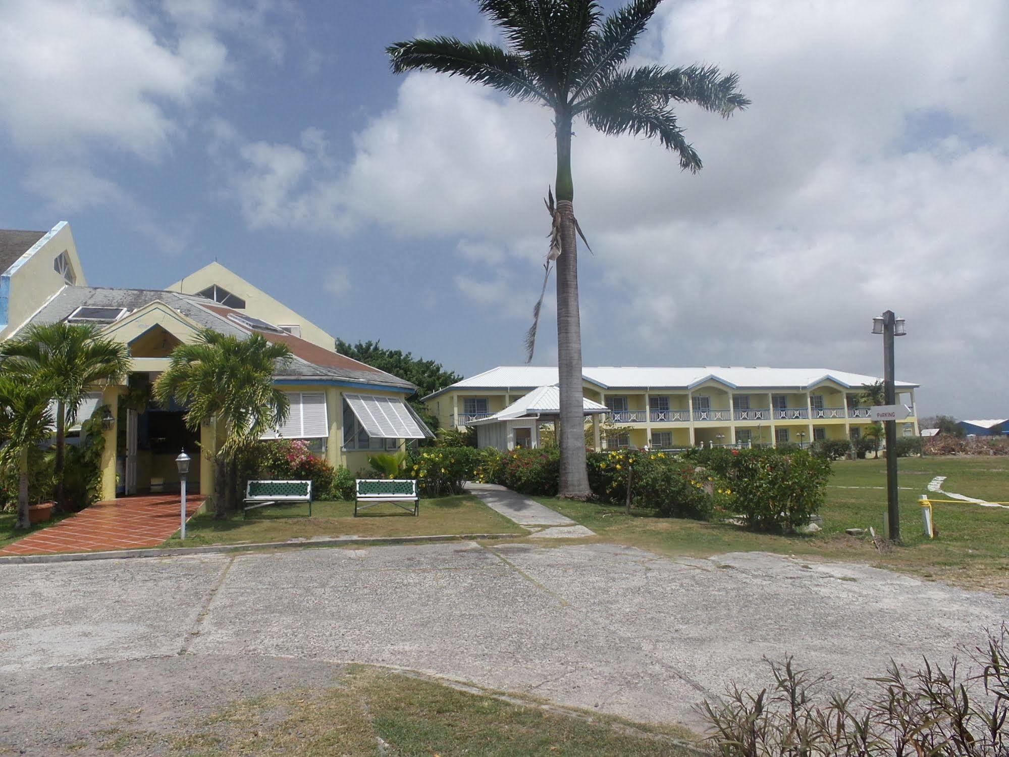 Dickenson Bay Anchorage Inn מראה חיצוני תמונה