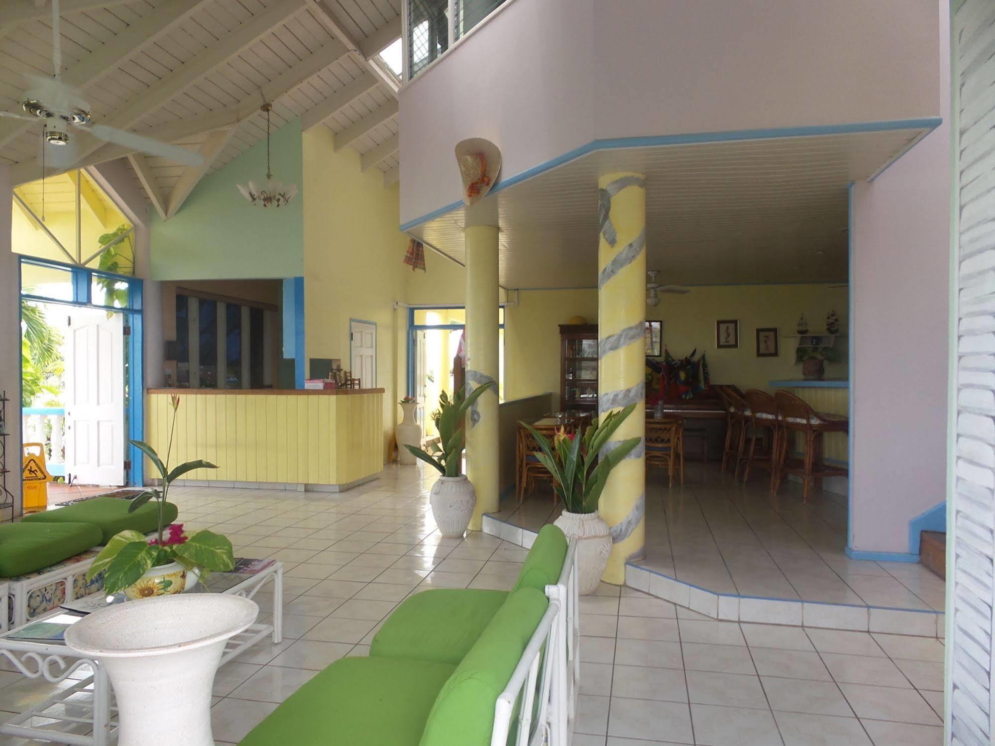 Dickenson Bay Anchorage Inn מראה חיצוני תמונה