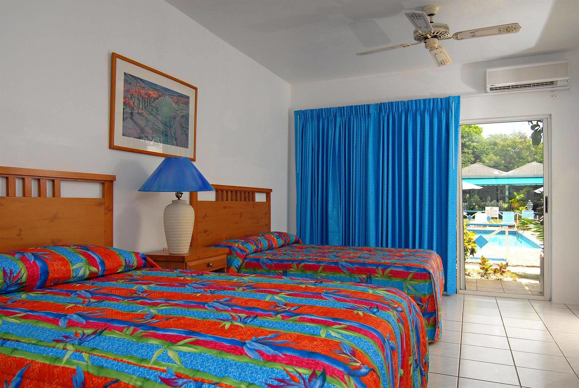 Dickenson Bay Anchorage Inn מראה חיצוני תמונה