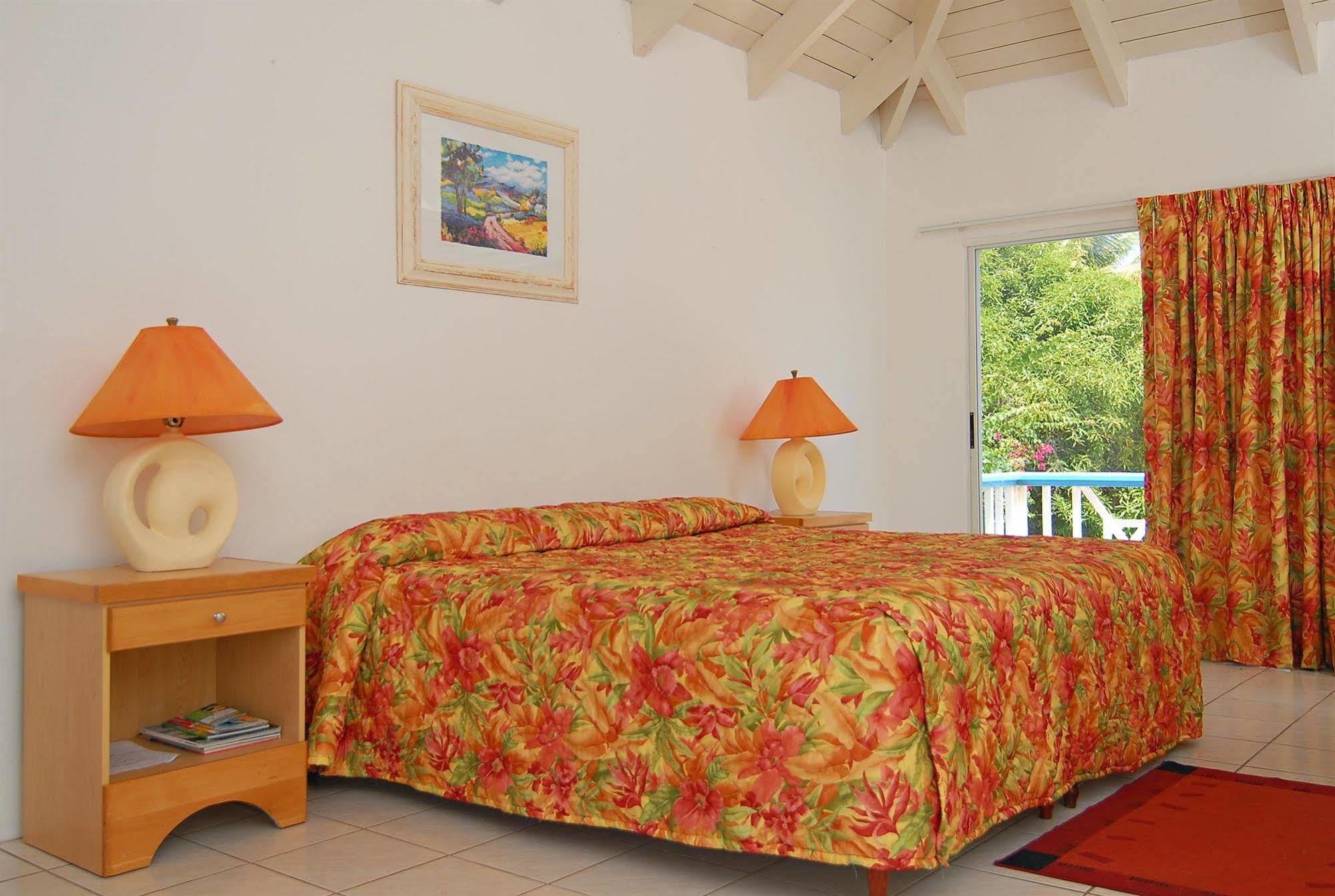 Dickenson Bay Anchorage Inn מראה חיצוני תמונה