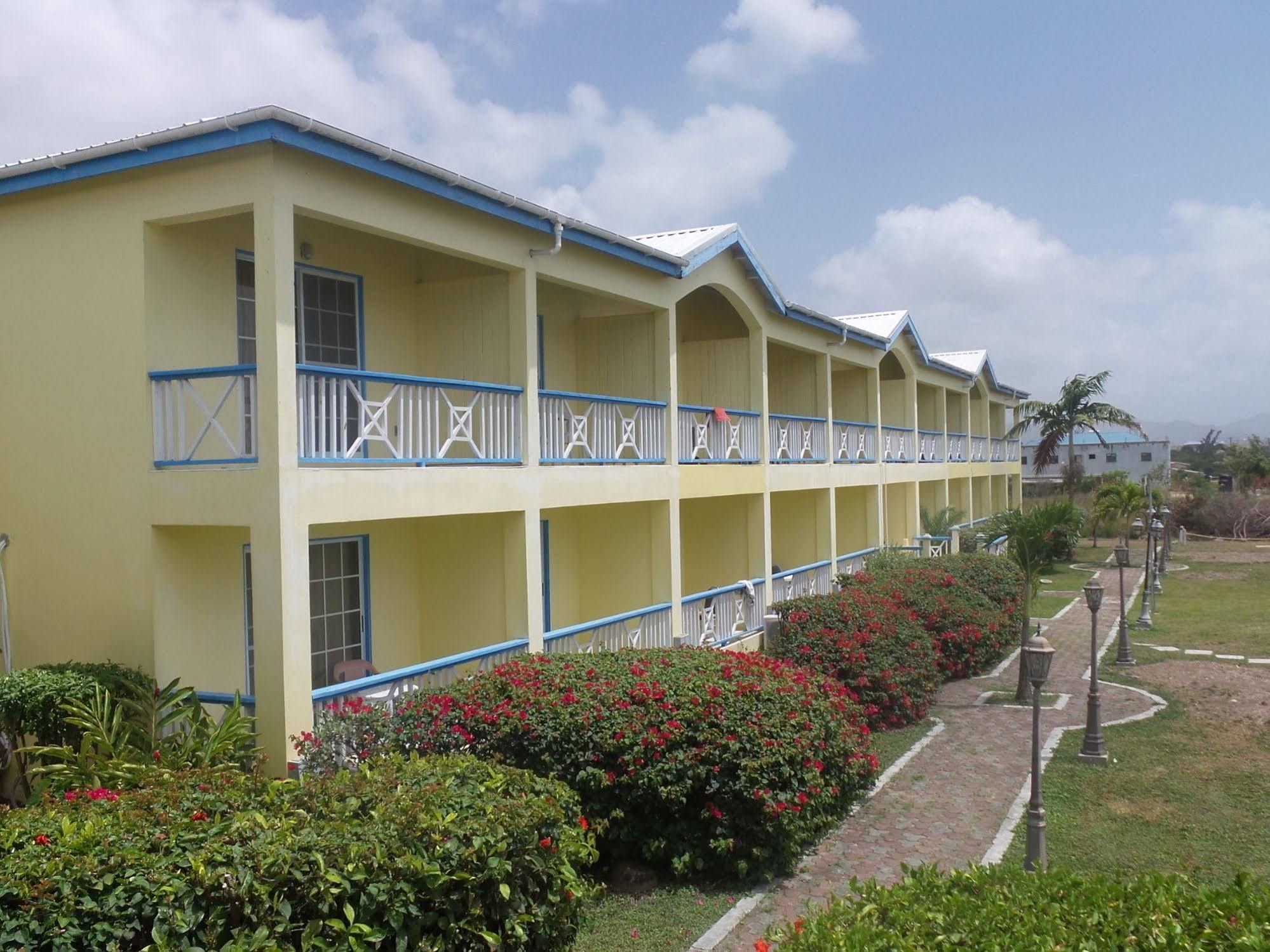 Dickenson Bay Anchorage Inn מראה חיצוני תמונה